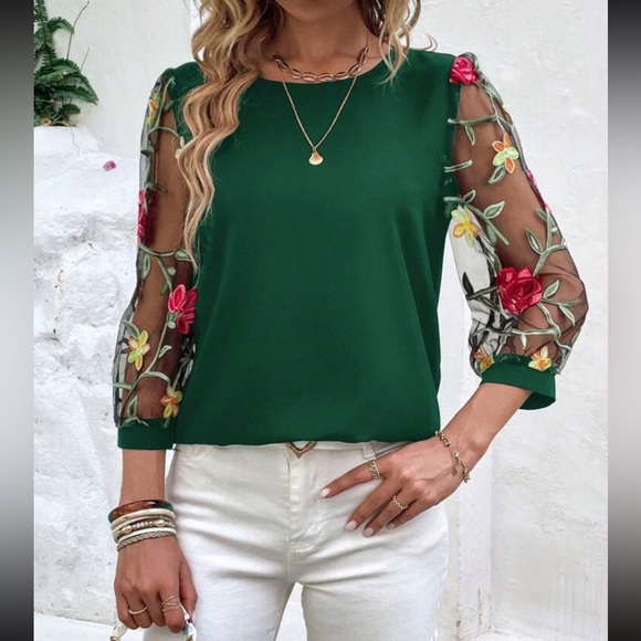 Green floral mesh sleeve blouse